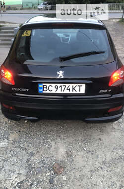 Хетчбек Peugeot 206 2010 в Самборі