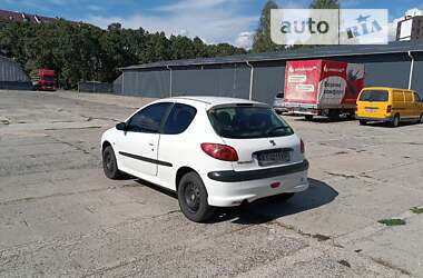 Хэтчбек Peugeot 206 2004 в Киеве