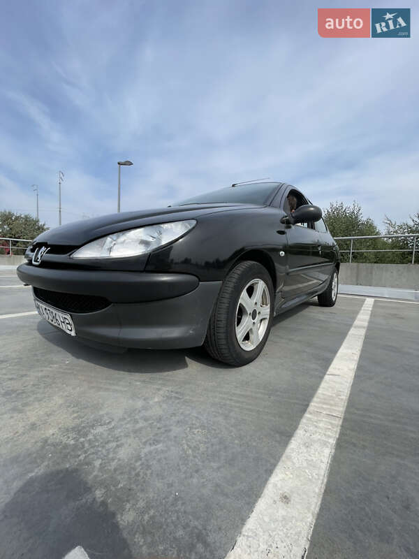 Хетчбек Peugeot 206 2008 в Києві