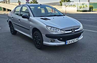 Хэтчбек Peugeot 206 2007 в Киеве