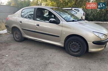 Седан Peugeot 206 2009 в Днепре