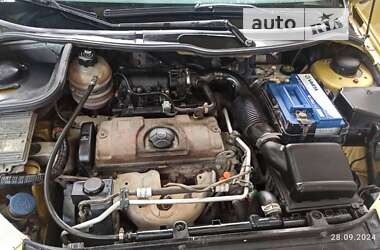 Хэтчбек Peugeot 206 2003 в 
