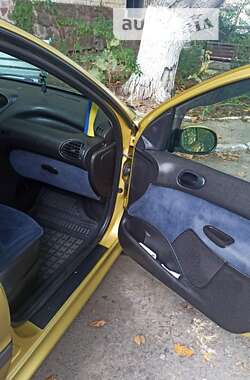 Хэтчбек Peugeot 206 2003 в 