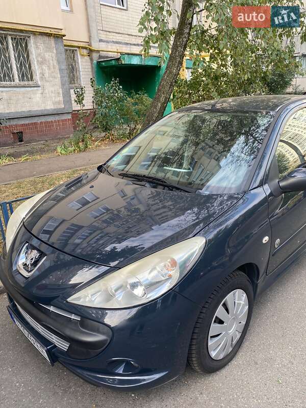 Хетчбек Peugeot 206 2012 в Києві