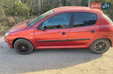 Хэтчбек Peugeot 206 2005 в Новгород-Северском