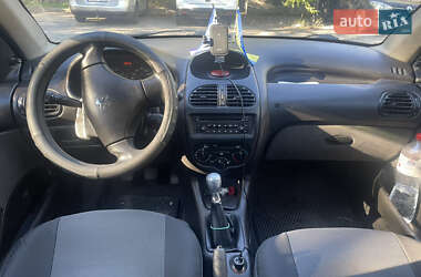 Седан Peugeot 206 2009 в 