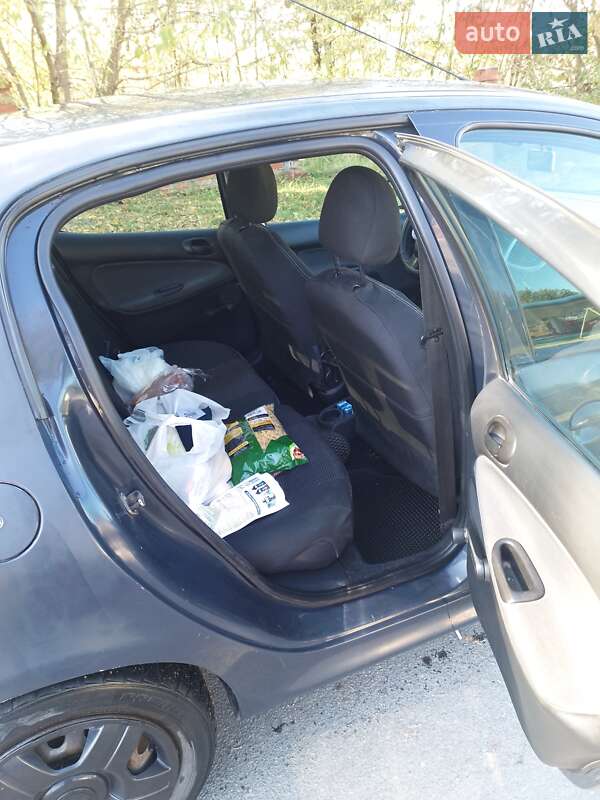 Хэтчбек Peugeot 206 2011 в Бердичеве