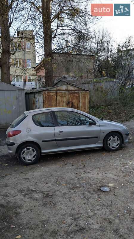 Хетчбек Peugeot 206 2003 в Львові