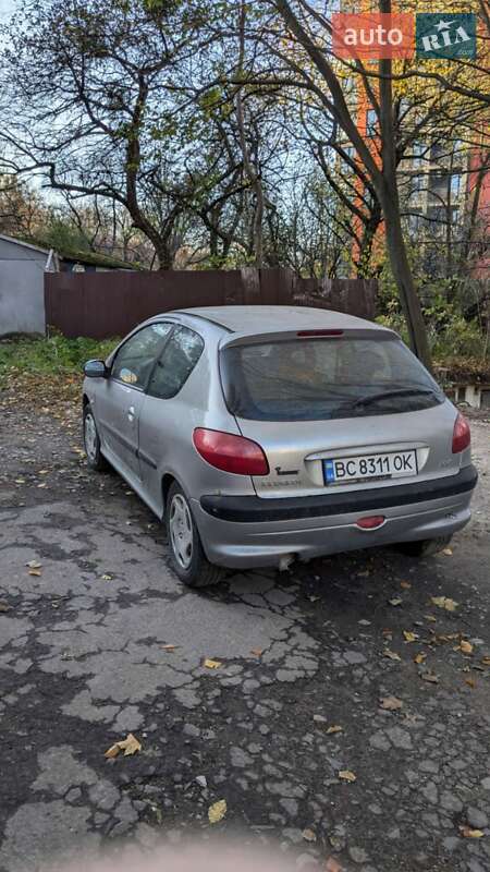 Хетчбек Peugeot 206 2003 в Львові