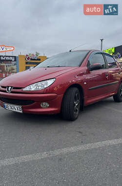 Хетчбек Peugeot 206 2003 в Києві