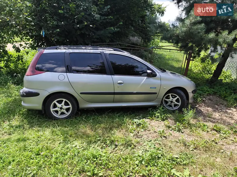Peugeot 206 2005 VIN VF32AKFWA44884378 фото оголошення 12 з 41