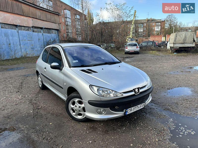 Хетчбек Peugeot 206 2002 в Ніжині