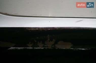Хэтчбек Peugeot 206 2002 в 