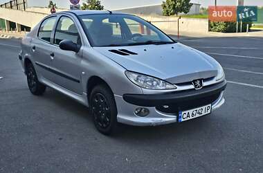 Седан Peugeot 206 2007 в Києві