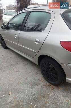 Хетчбек Peugeot 206 2005 в Рівному