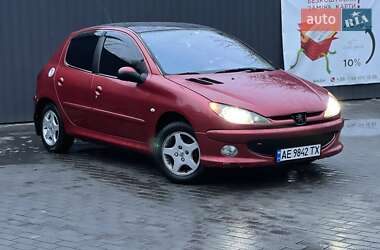 Хетчбек Peugeot 206 2006 в Дніпрі