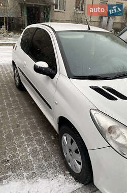 Хэтчбек Peugeot 206 2009 в 