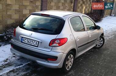 Хэтчбек Peugeot 206 2011 в Луцке