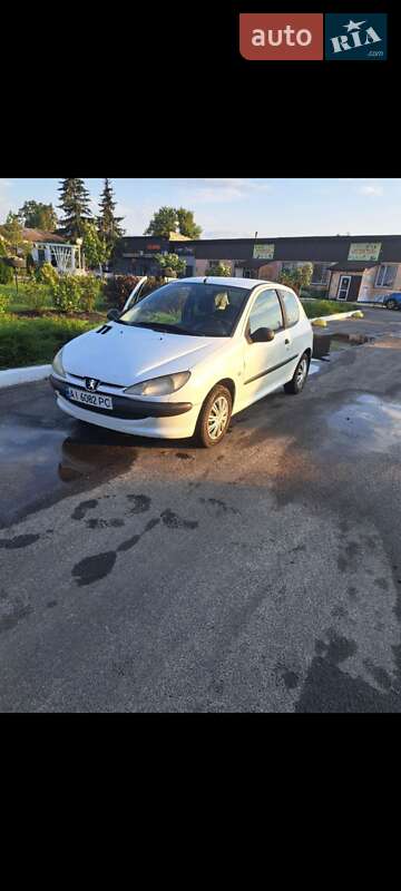Хетчбек Peugeot 206 2002 в Борисполі
