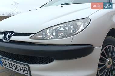 Хэтчбек Peugeot 206 2006 в Гайсине