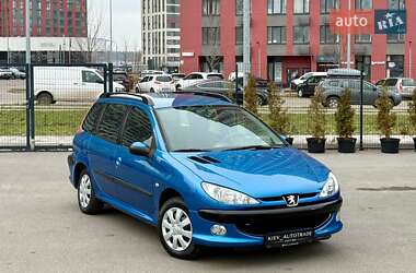 Универсал Peugeot 206 2005 в Киеве