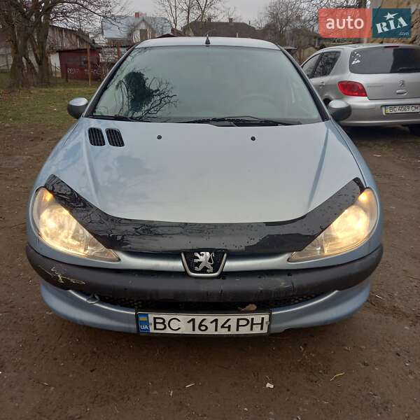 Хэтчбек Peugeot 206 2006 в Стрые