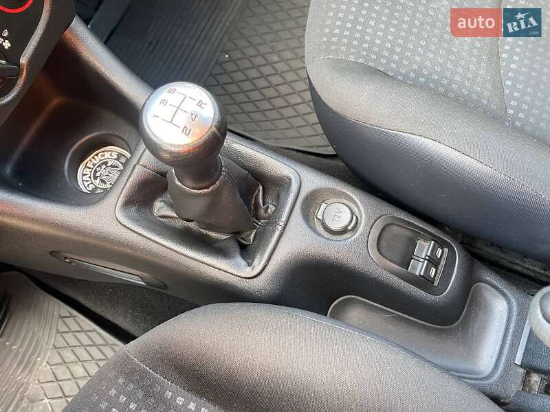 Хетчбек Peugeot 206 2011 в Львові фото 15 Хетчбек Peugeot 206 2011 в Львові