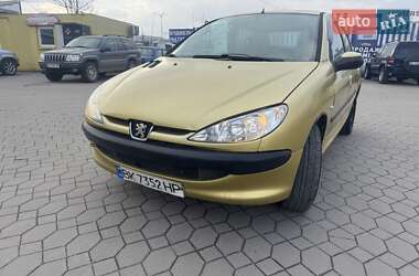 Хэтчбек Peugeot 206 2005 в Львове