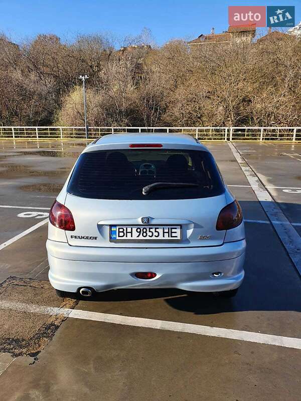 Хэтчбек Peugeot 206 2004 в Одессе