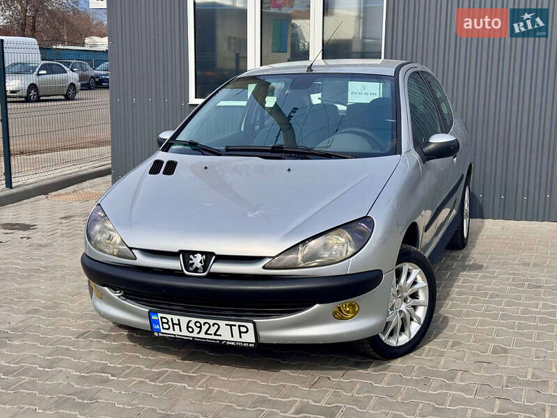 Хэтчбек Peugeot 206 2002 в Одессе