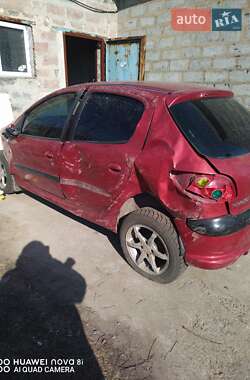 Хетчбек Peugeot 206 2004 в 