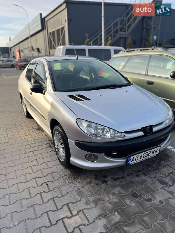 Седан Peugeot 206 2007 в 
