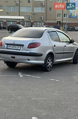 Седан Peugeot 206 2007 в 