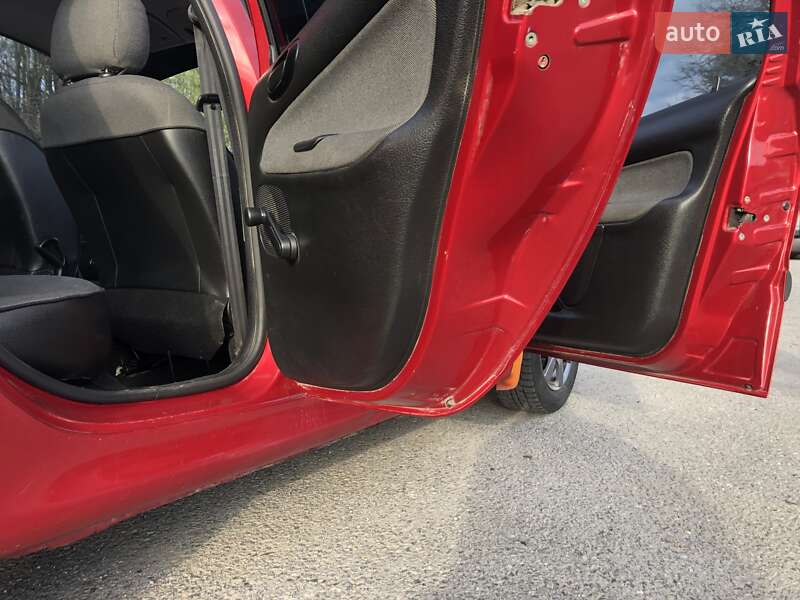 Седан Peugeot 206 2007 в Вінниці