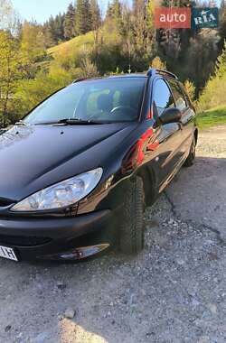 Универсал Peugeot 206 2004 в Верховине