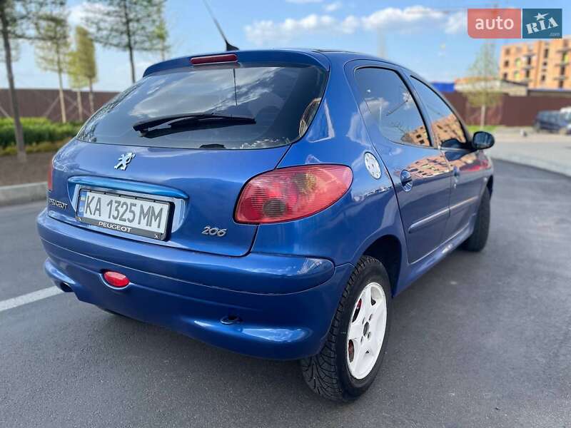Хетчбек Peugeot 206 2006 в Умані