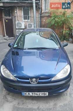 Хетчбек Peugeot 206 2006 в 