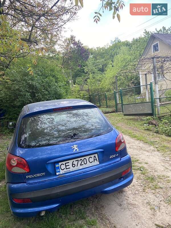 Хетчбек Peugeot 206 2011 в Чернівцях