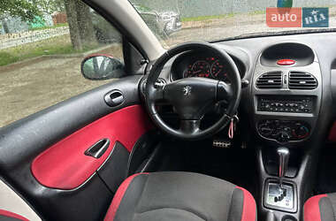 Хетчбек Peugeot 206 2007 в 