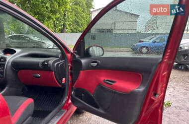 Хетчбек Peugeot 206 2007 в 