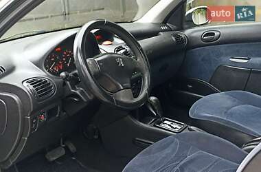 Хэтчбек Peugeot 206 2002 в 