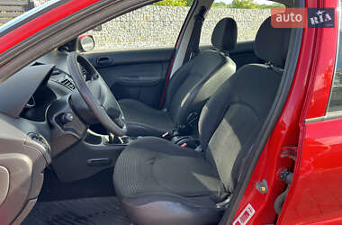 Хетчбек Peugeot 206 2011 в 