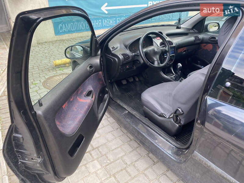 Хетчбек Peugeot 206 1999 в Херсоні