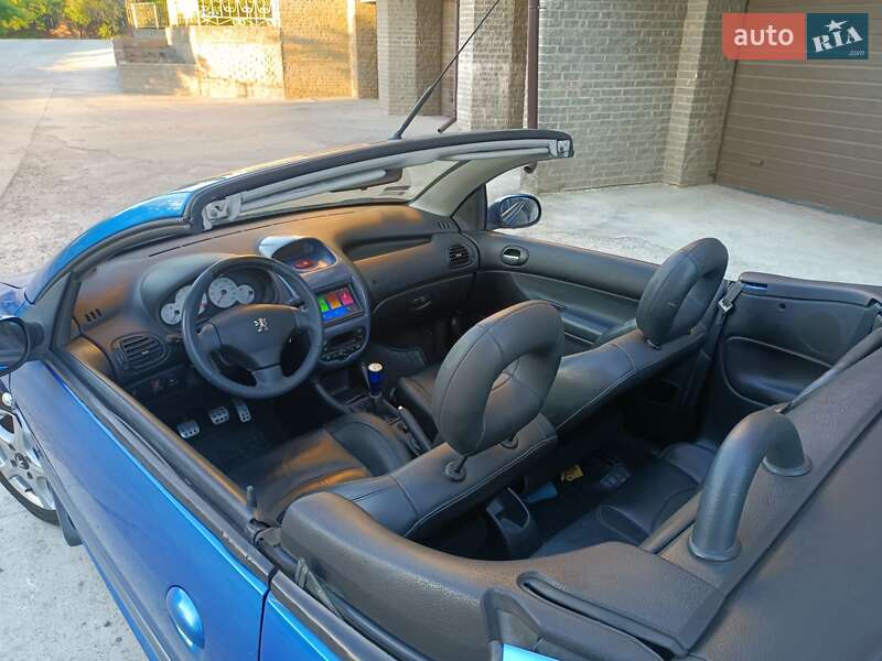 Кабріолет Peugeot 206 2002 в Охтирці