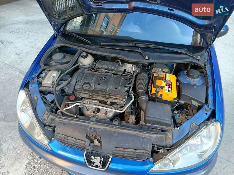 Кабріолет Peugeot 206 2002 в Охтирці