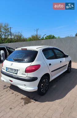 Хэтчбек Peugeot 206 2008 в 