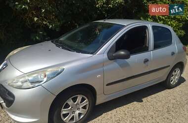 Хетчбек Peugeot 206 2012 в Бузовій