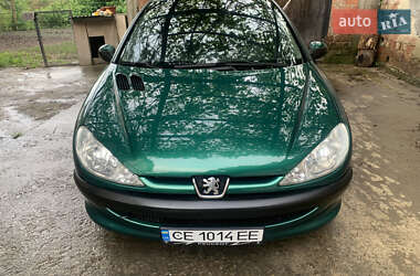 Хетчбек Peugeot 206 2004 в Чернівцях