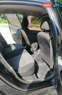 Хэтчбек Peugeot 206 2006 в 