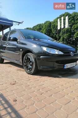 Хэтчбек Peugeot 206 2006 в 